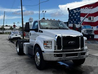 2021 Ford F-750 Diesel