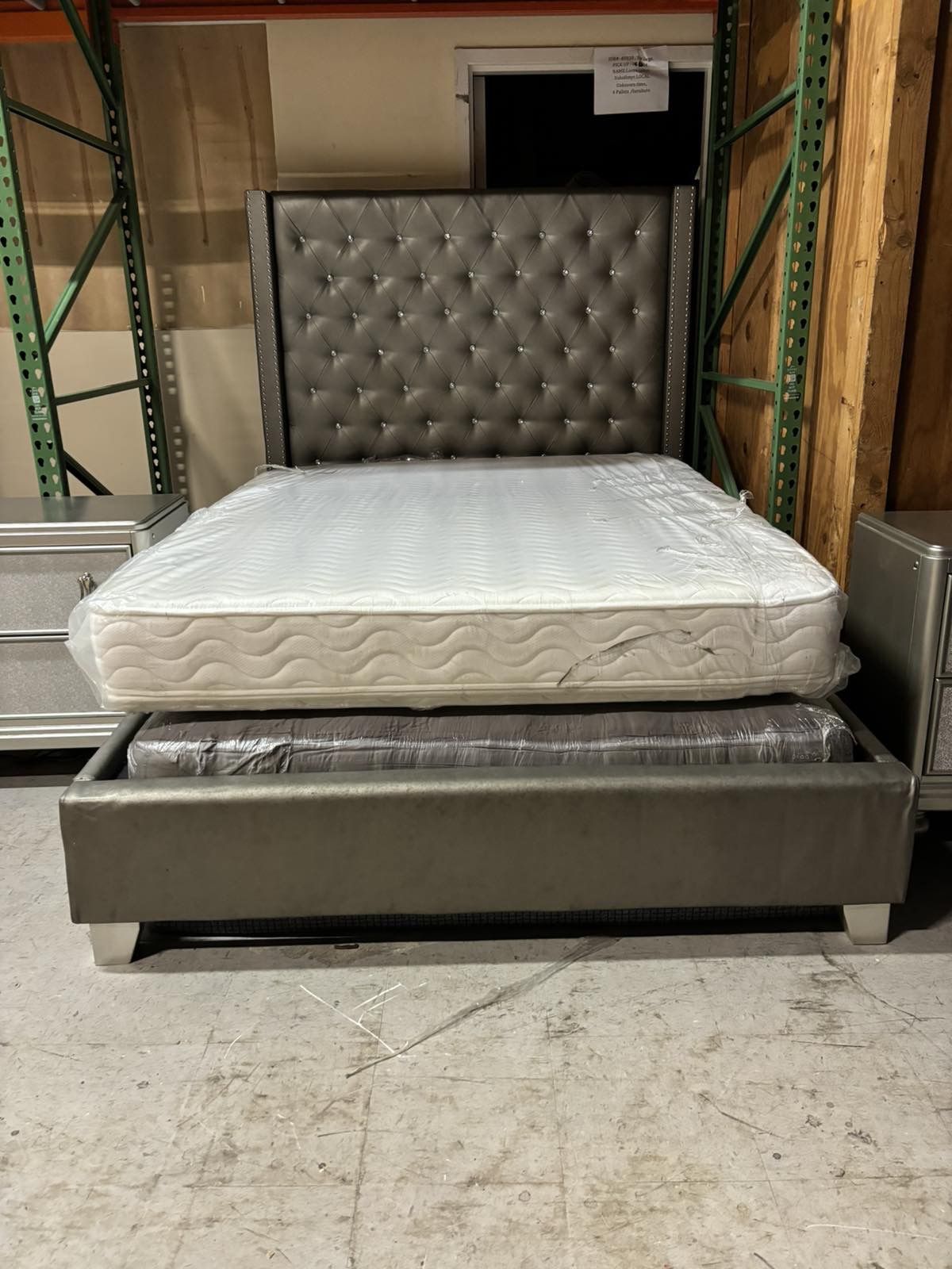 Queen Bedroom Set