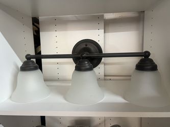 Bathroom Lights/ Luces de Baño 