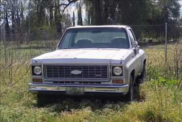 1974 Chevy C10 short bed step side truck