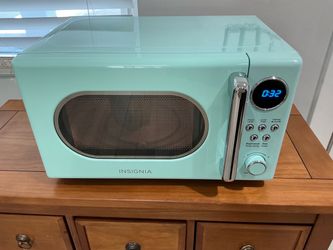 Microwave small size 700 watts