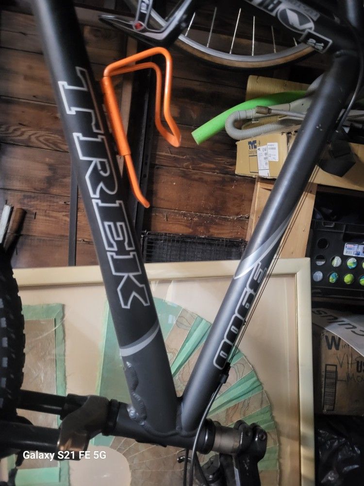 Trek 3900 Mountain Bike Pristine Condituon 