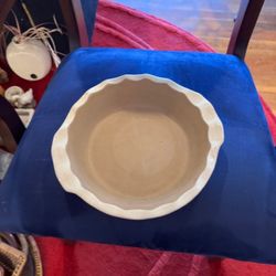 Pampered Chef Family Heritage Stoneware Pie Plate - New Traditions Collection