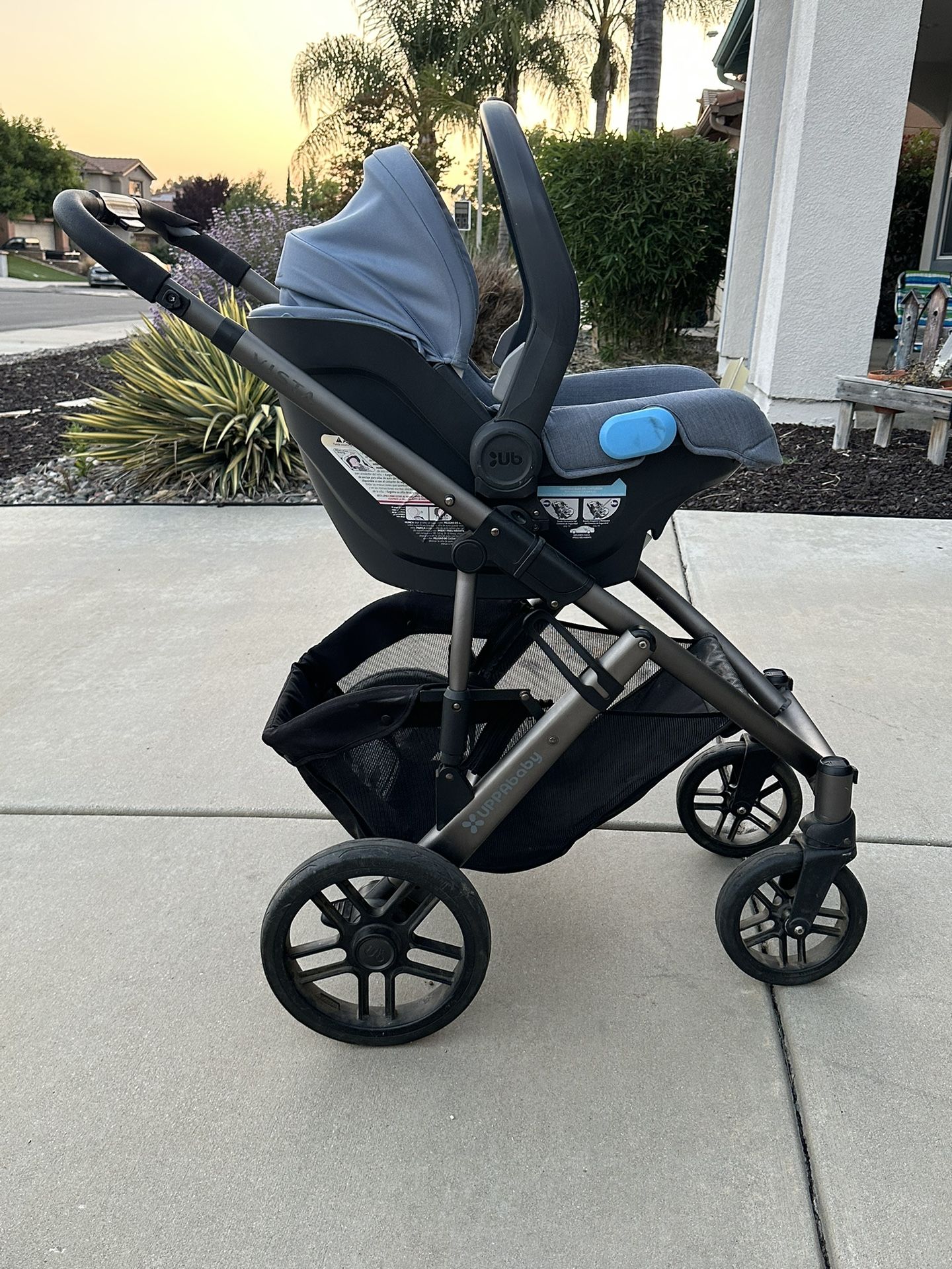 Uppababy Stroller/Car seat/Bassinet Combo