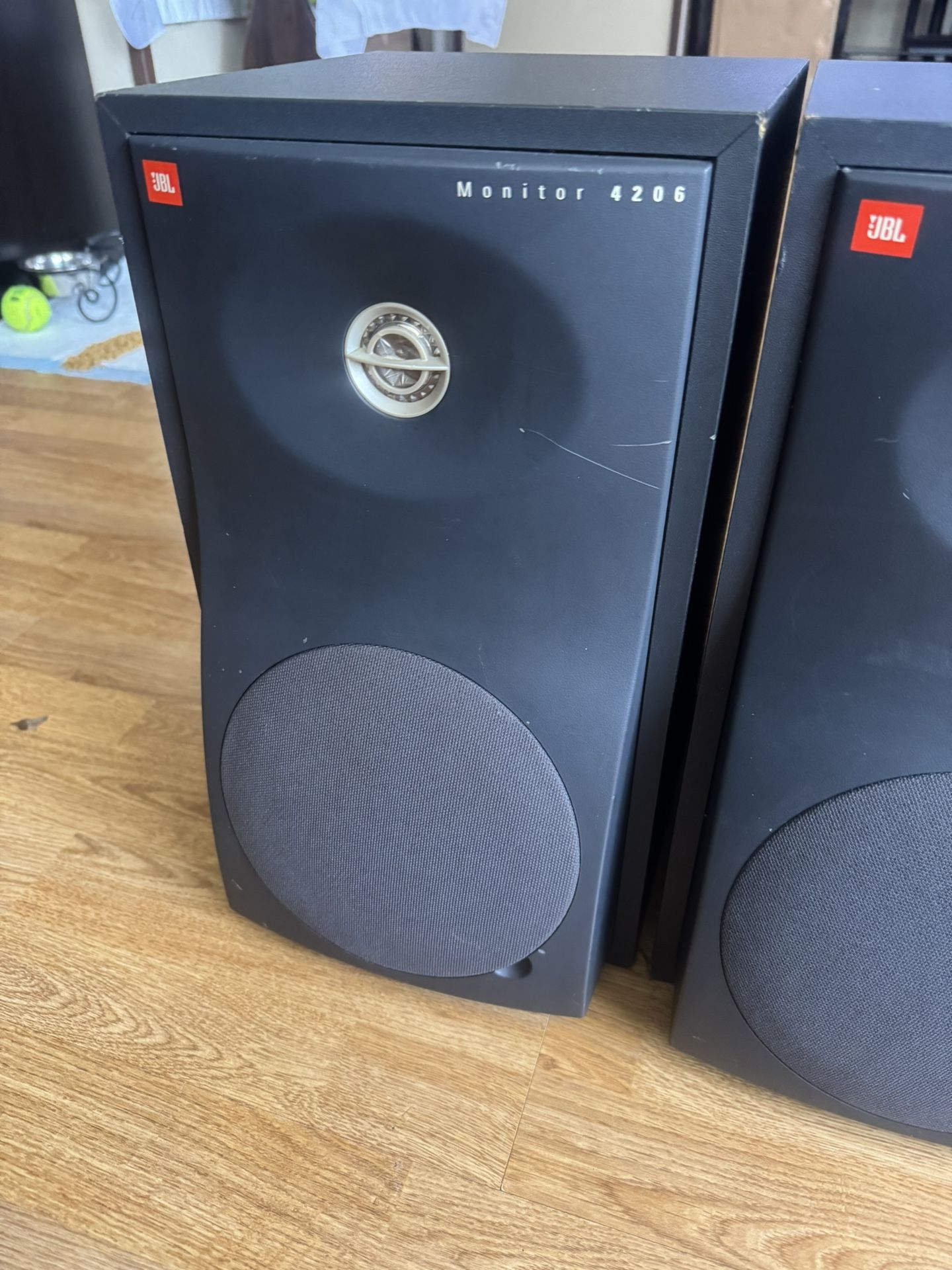 JBL 4208 Professional Studio Reference Monitors 75Watt 8OHM
