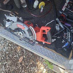 New Milwaukee 7 1/4 Saw