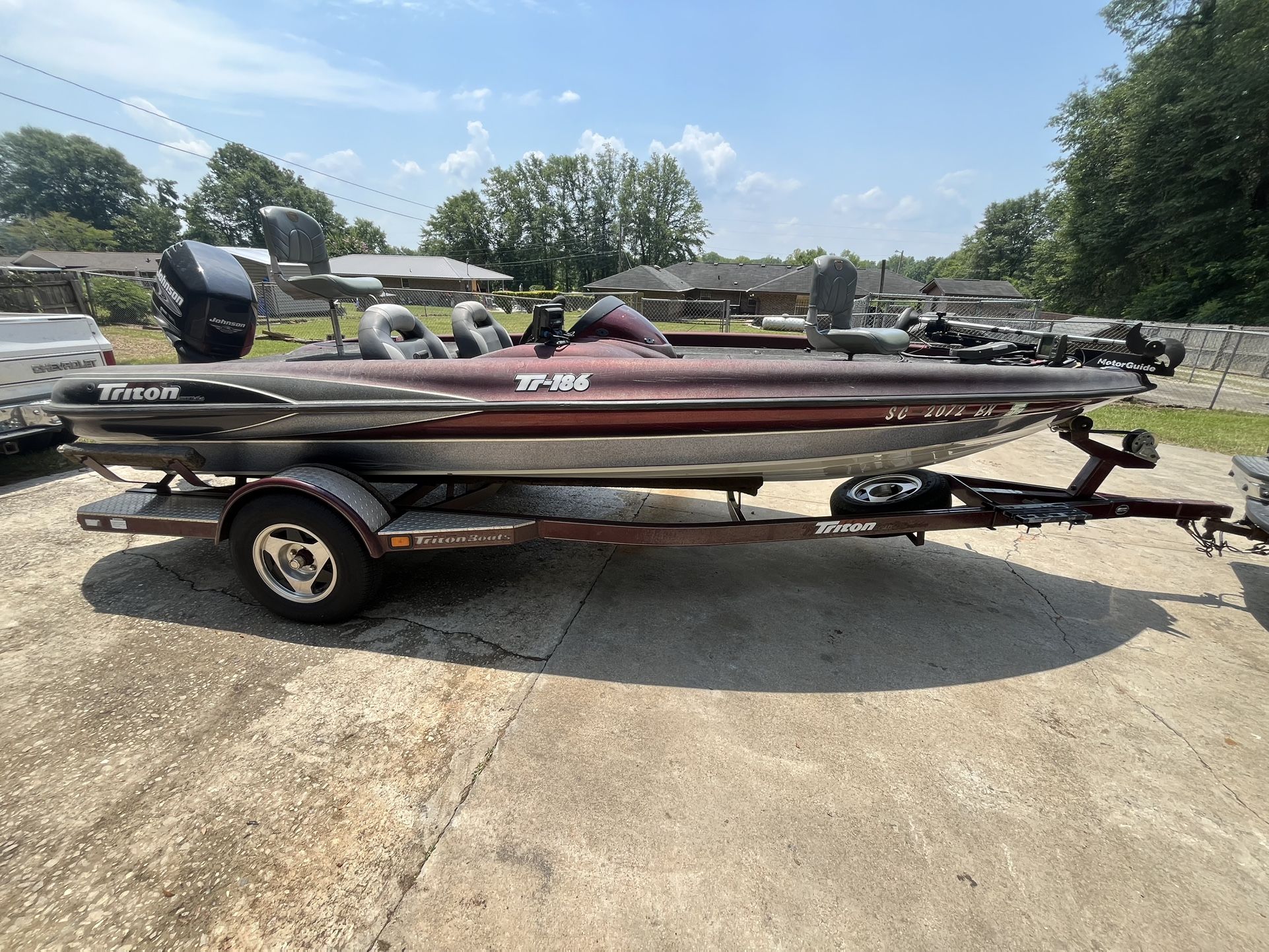 2001 Triton Bass Boat