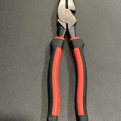 Southwire Tools SCP9  9" High-Leverage Side Cutting Pliers Comfort Grip Handles. No signs of use! Some very light surface rust