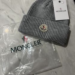 moncler beanie