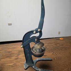 Vintage ART METAL Cast Iron Citrus Press Juicer | Manual Orange Lemon Press