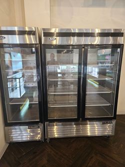 Avanti Commercial Glass Door Refrigerators