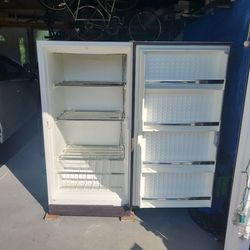 Nice Magic Chef Freezer 15.2CF