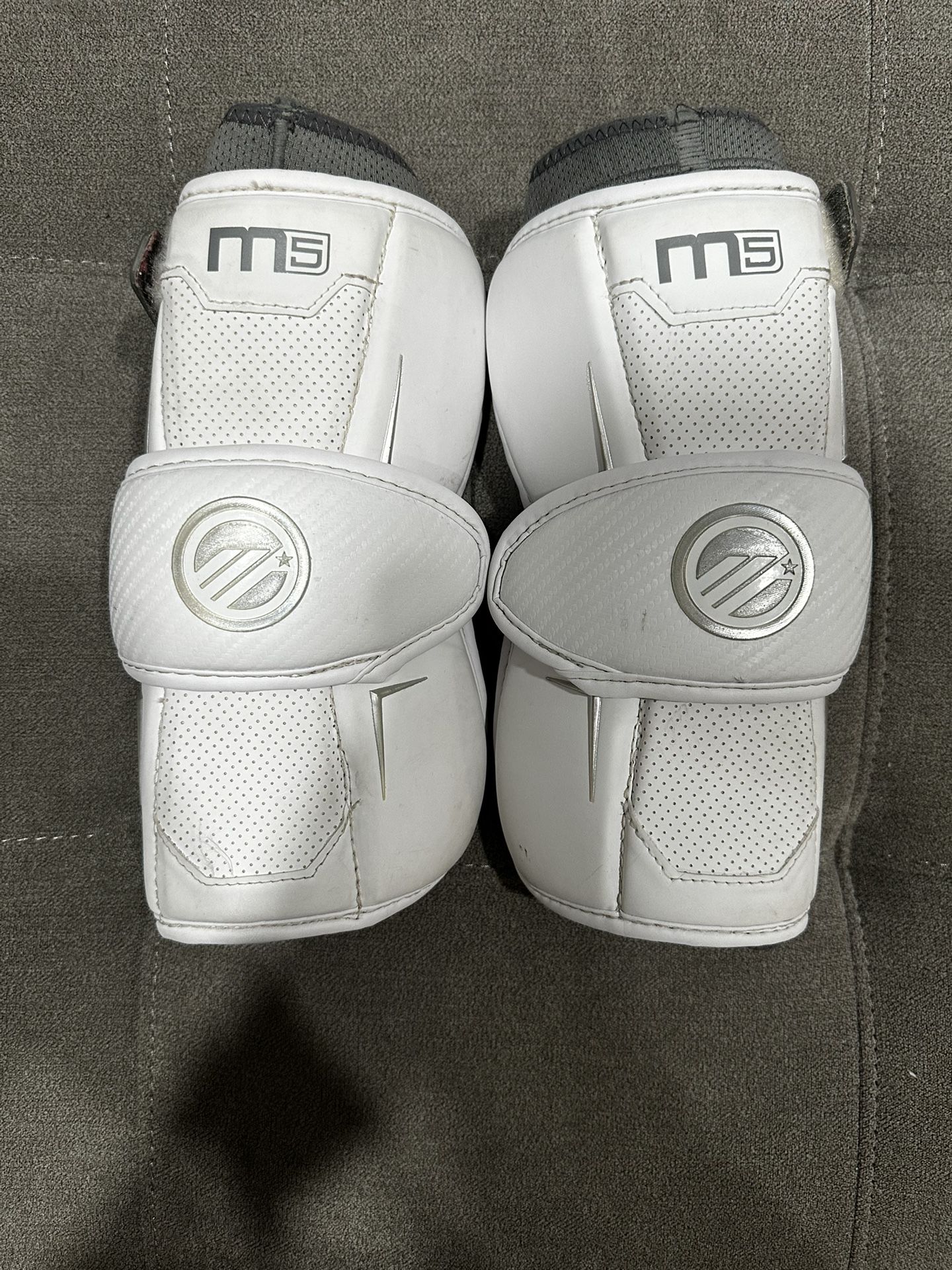 MAVERIK M5 Lacroose Elbow Pads Size Large Used Good Condition