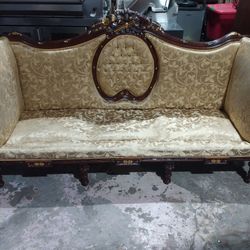 Vintage Luxury Sofa 