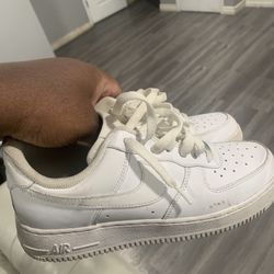 Women’s Nike Air Forces Ones Size 8.5