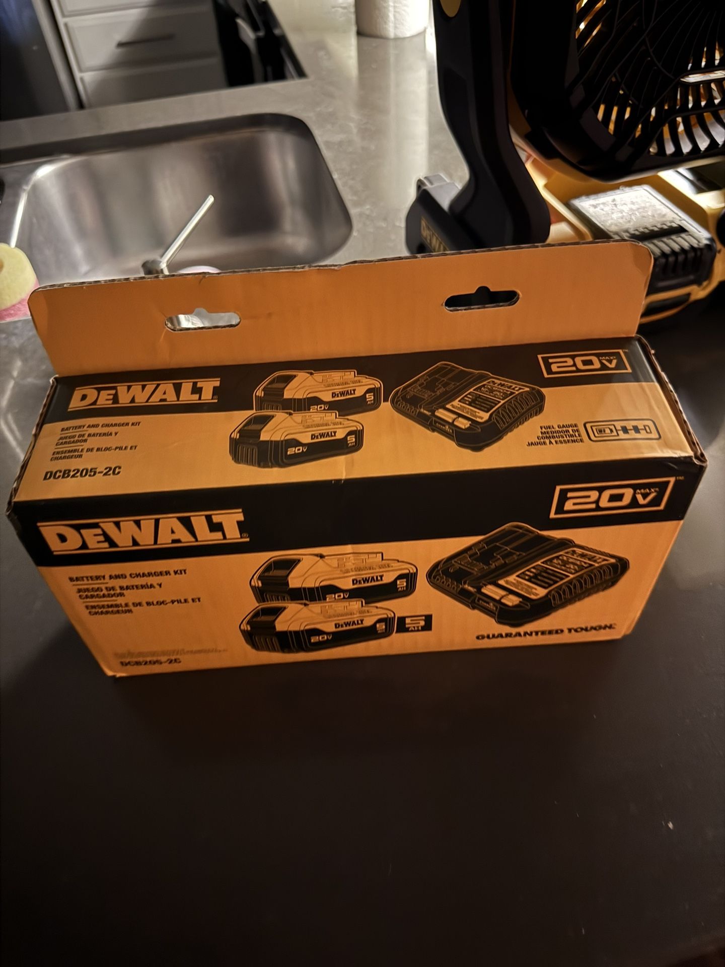 DeWalt Batteries & Charging Station