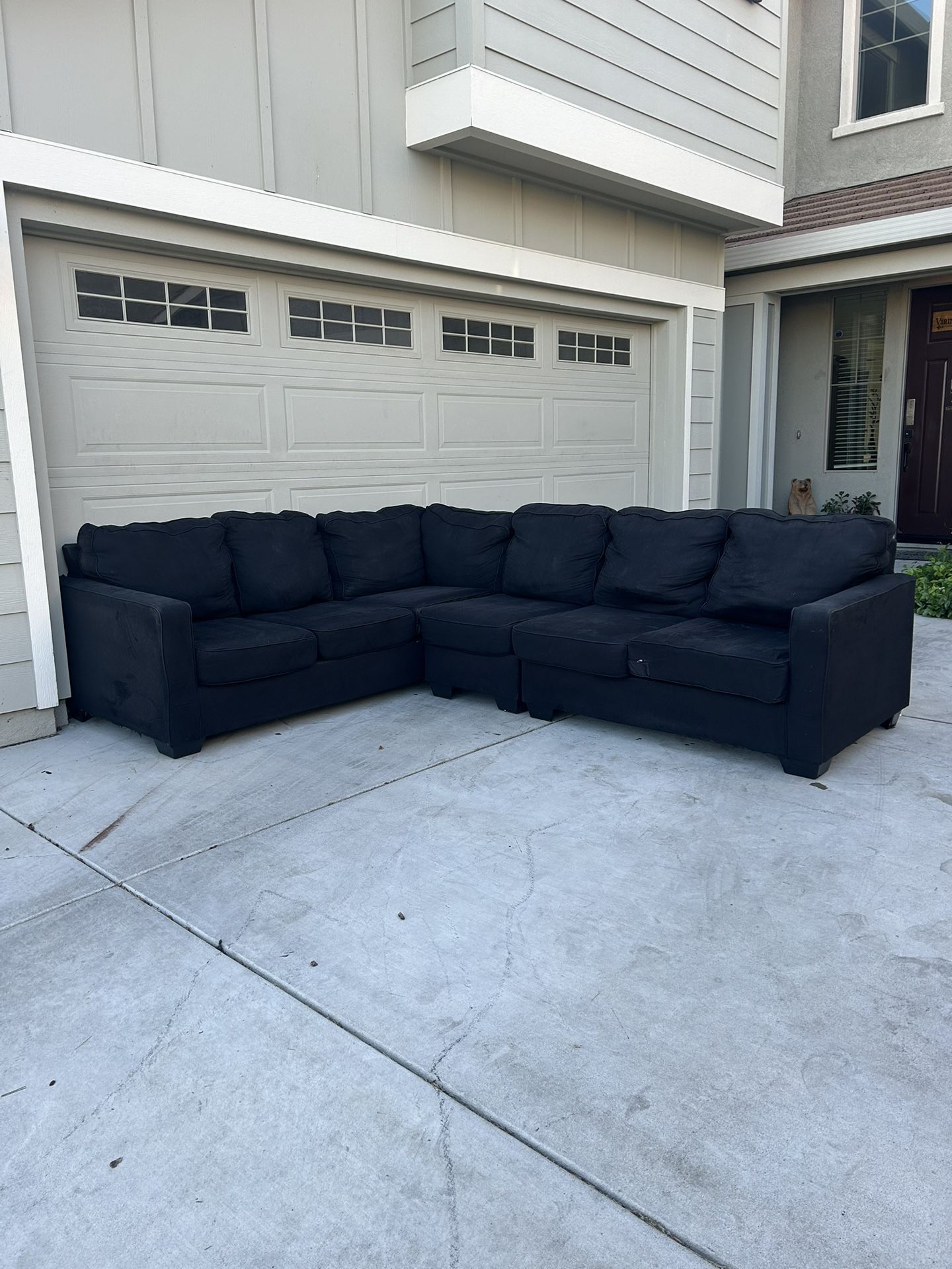 Beautiful Dark Grey Fabric Sectional (Delivery Available)