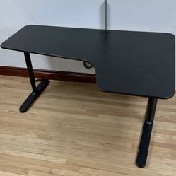 Ikea Bekant Desk 