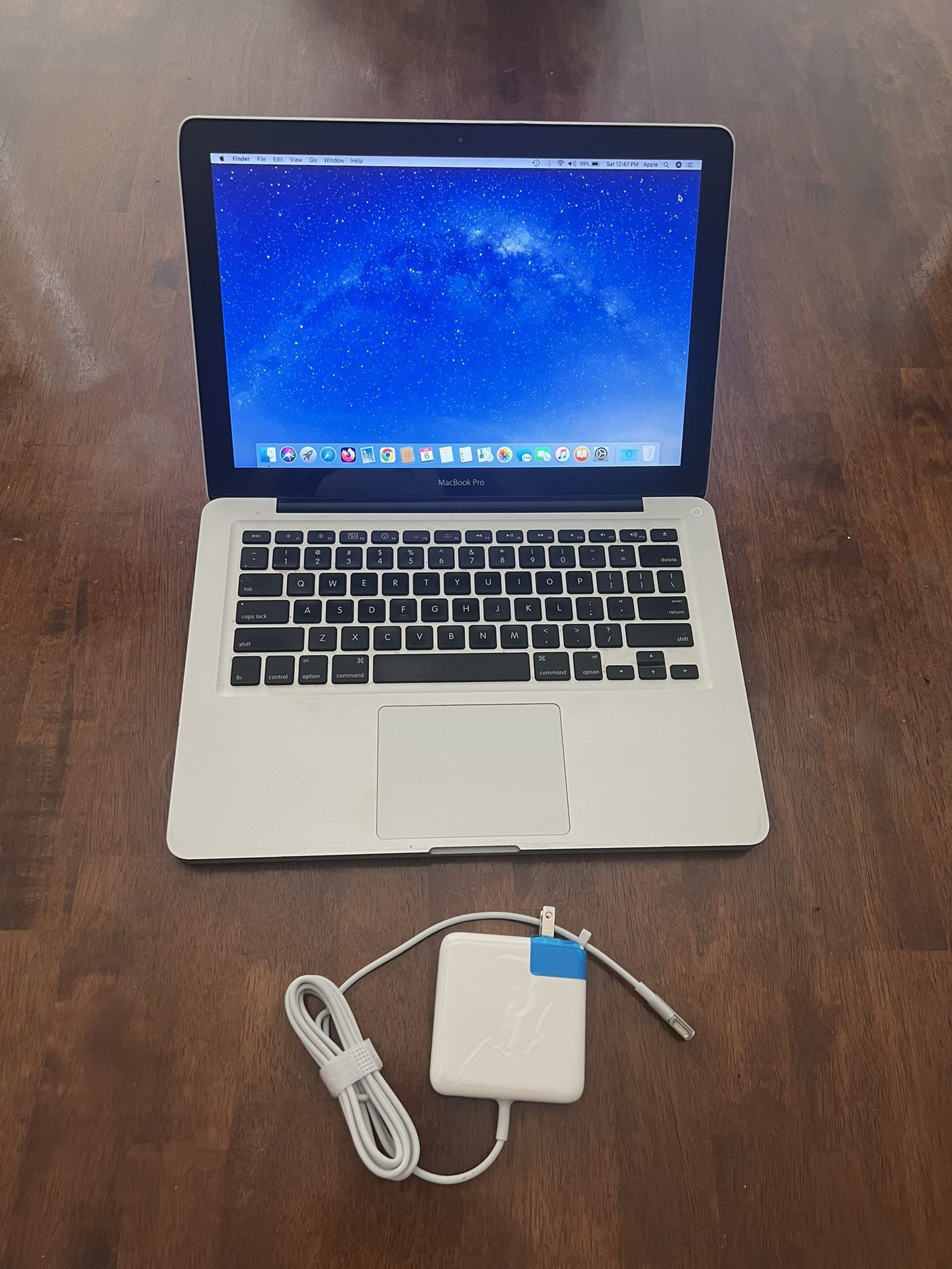 💎 13-inch Apple MacBook Pro 💻 Laptop Computer With Extra Software And New Battery 🔋 