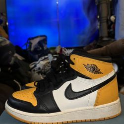 Nike Air Jordan 1 Taxi Size 4Y Pre Owned