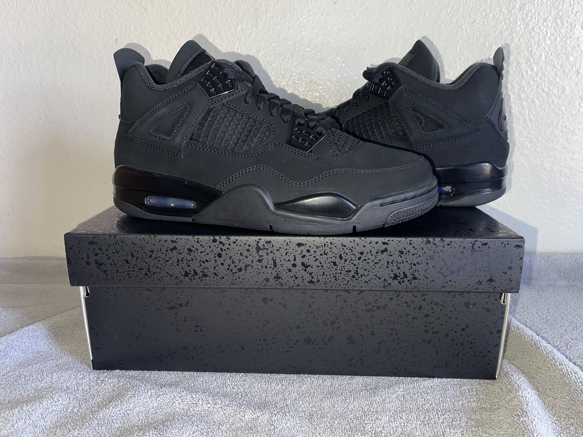 Jordan 4 Black Cat