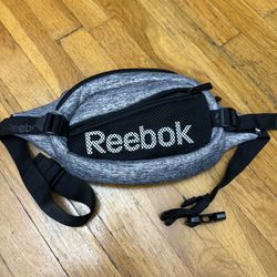 Reebok Fanny Pack Logo Black Gray Zip Closure Adjustable Strap Pocketed