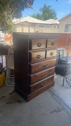 Dresser