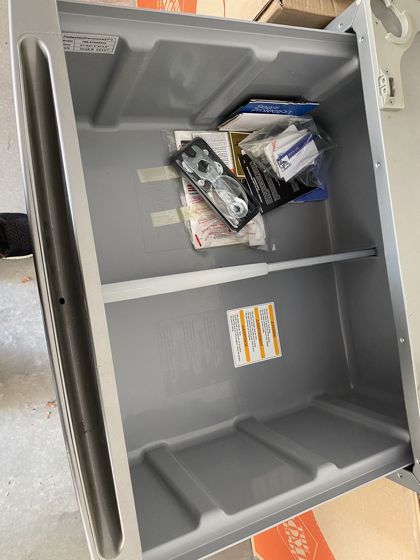 Kenmore Elite Washer + Dryer Pedestal. for Sale in Chula Vista, CA OfferUp