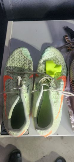 Track and field shoes