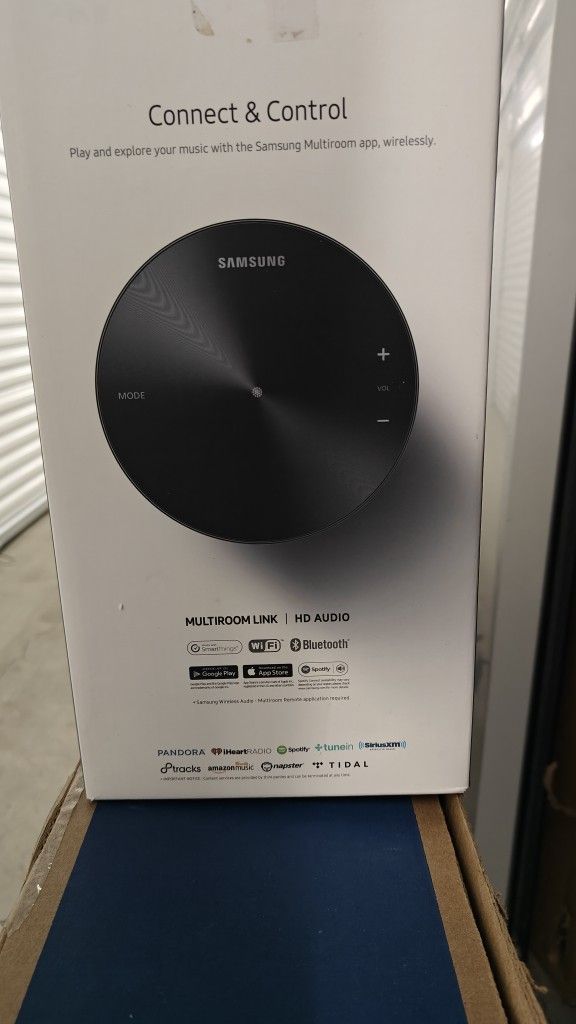Samsung Radiant R1 Speaker (WiFi/BLUETOOTH)