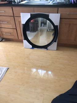 CIRCULAR MIRROR