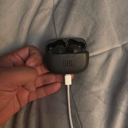 JBL earbuds 