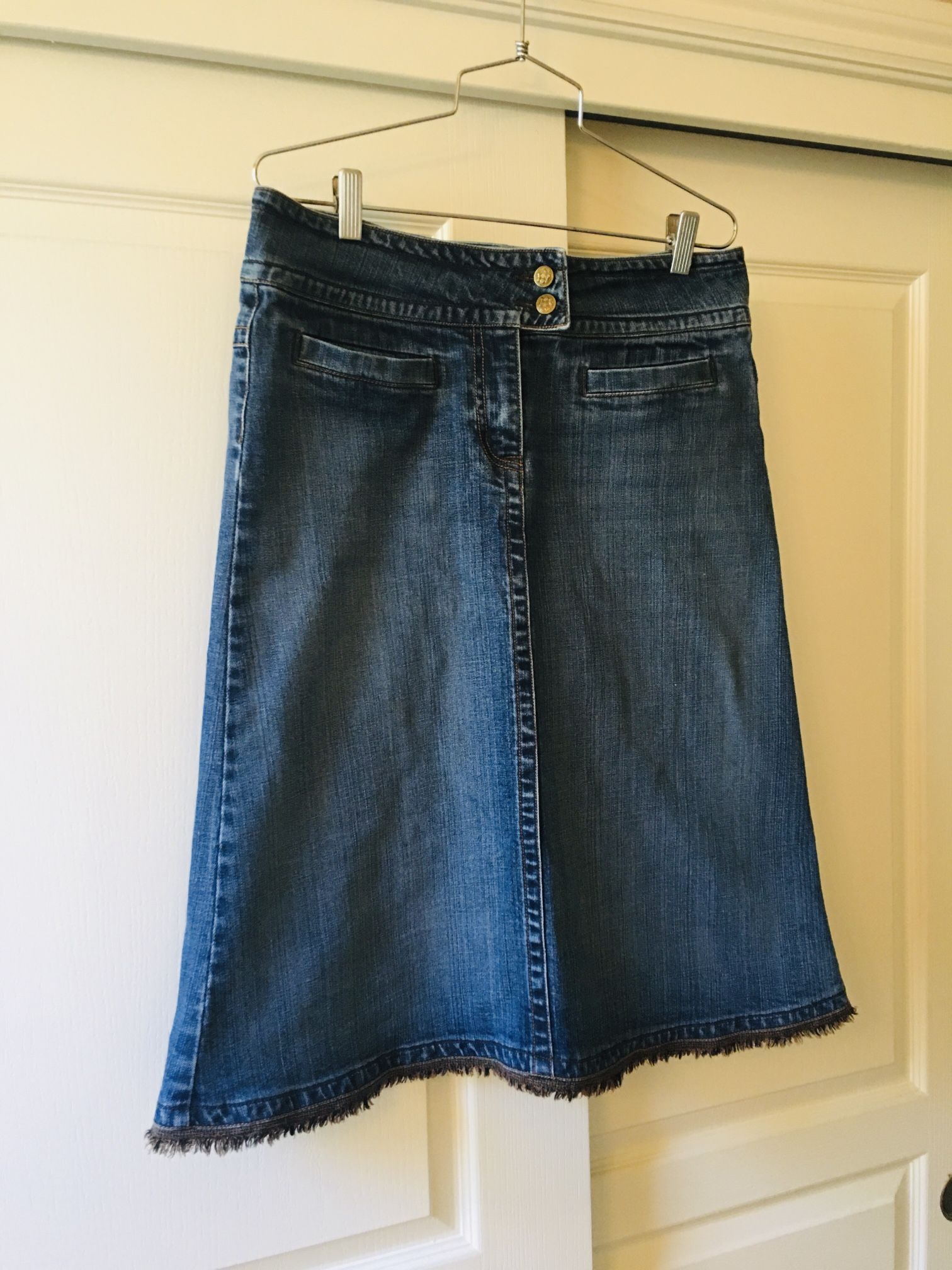 Womenโs BOHO Midi Jean Brown Fringed Skirt - Fits Size 8 MED