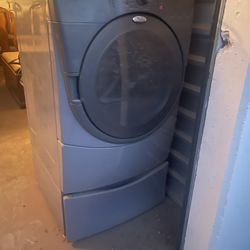 Whirlpool Gas dryer with bottom drawer