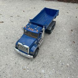 Burder Mack Dump Truck