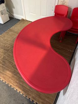 Kidney Shaped Activity Table