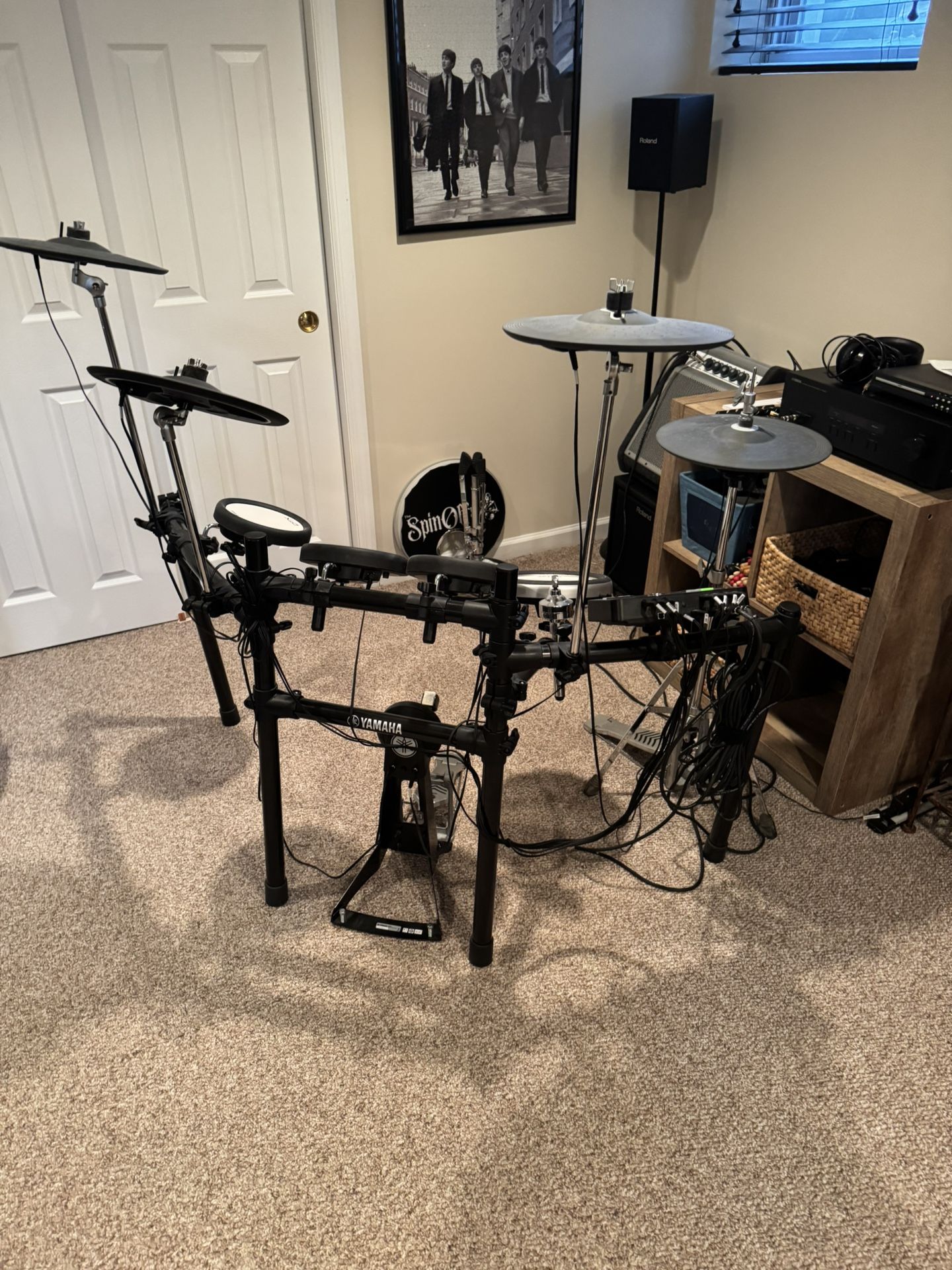 Yamaha electronic drum set with DTX502 brain