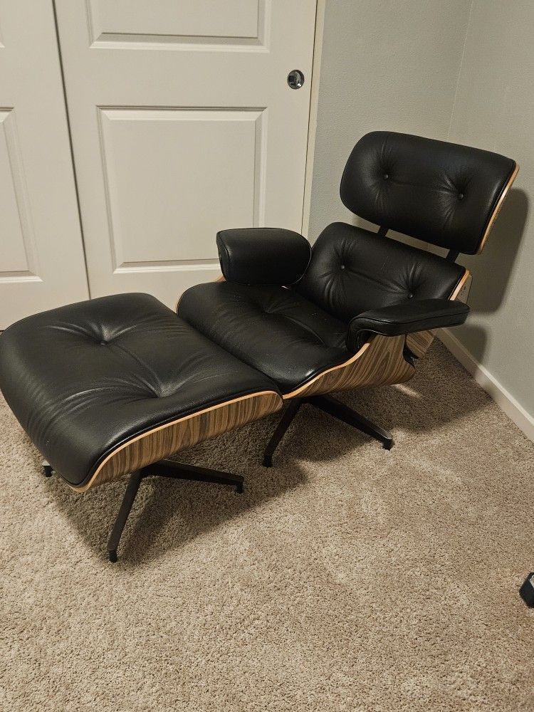 Mid Century Chaise Lounge Chair and Ottoman