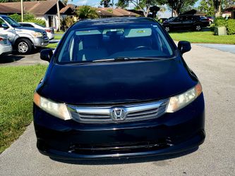 Honda Civic 2012 - 130,000 miles