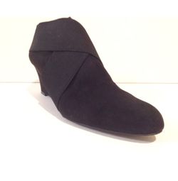 TAXARI women black ankle booties
