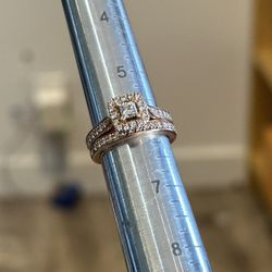 Rose Gold Wedding Ring Set 