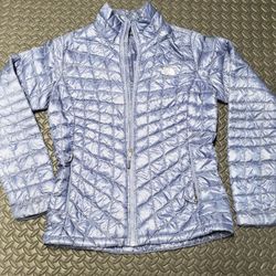 Women’s Thermoball North Face Jacket size small Petite In Twilight Galaxy 
