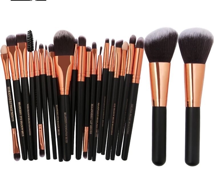 Beauty makeup brushes