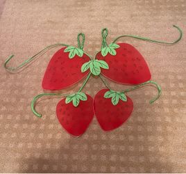 Strawberry wings by chasing  firefly