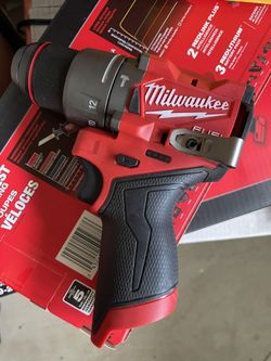 Milwaukee M12 Fuel Hammer Drill 