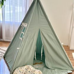 Teepee tent set – beautiful sage green color
