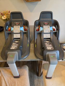 UPPAbaby Mesa Max car seat and 2 bases