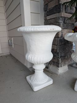 White Classical Garden Urn Planter