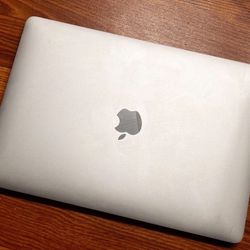 MacBook Pro 2019 256GB I5