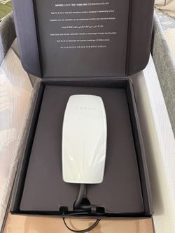 Tesla Gen 3 Wall Charger - 18 ft cable